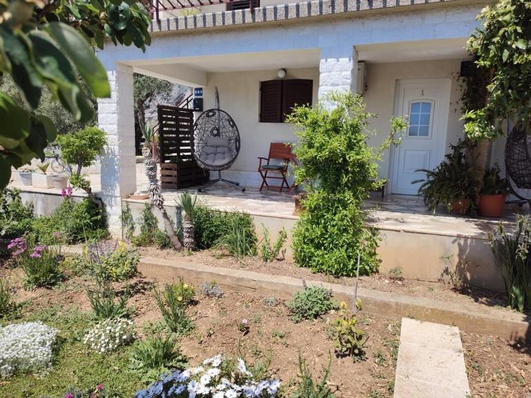 Apartments Tomas Trogir Exterior foto